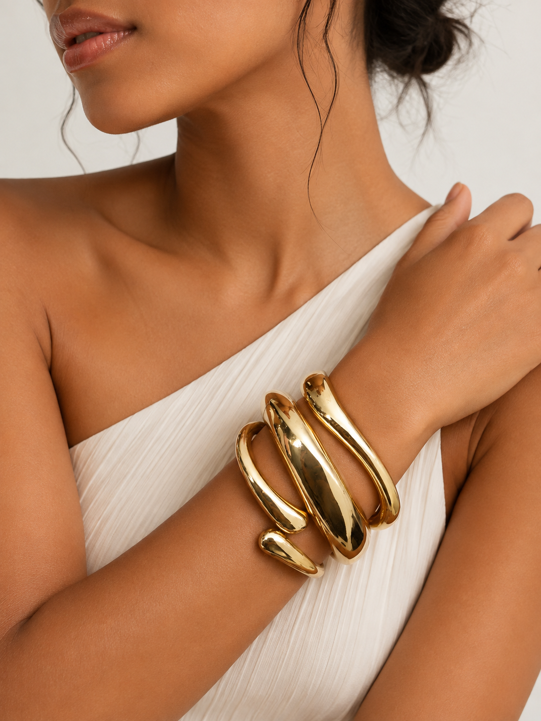 Gold Sculptural Bangle Set – 3 Pieces