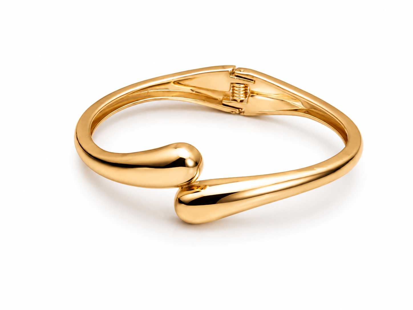 Wavy Gold Bangle – Delicate Curve