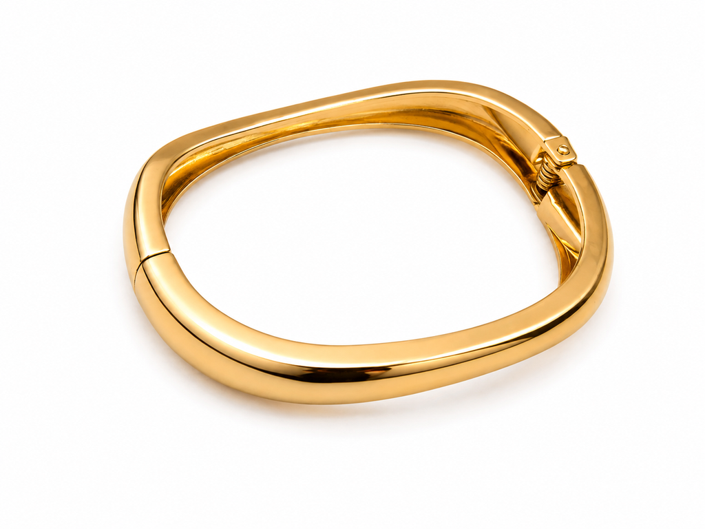 Curved Gold Bangle – Modern Minimal